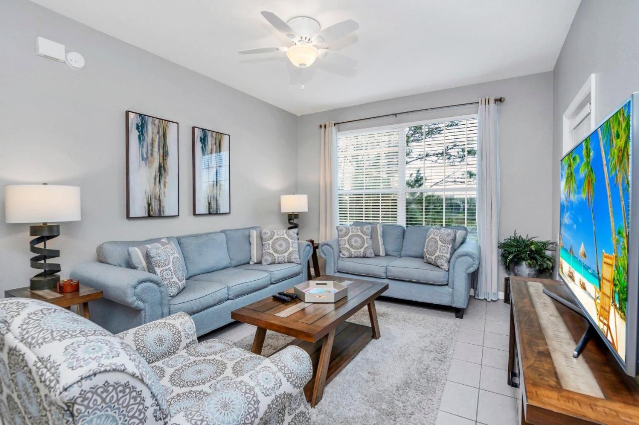 Updated Lakeview Condo, Minutes From Disney オーランド エクステリア 写真