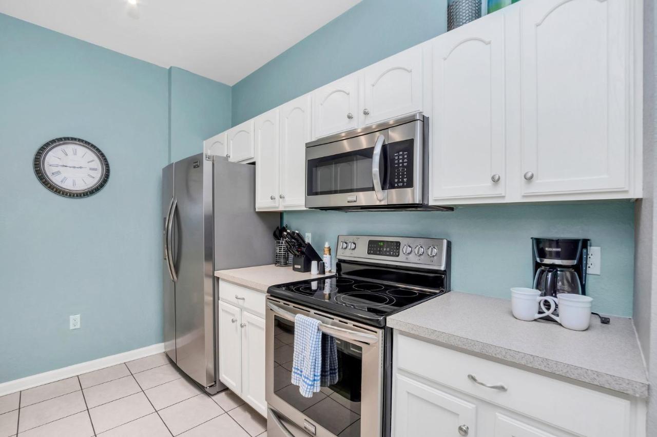 Updated Lakeview Condo, Minutes From Disney オーランド エクステリア 写真