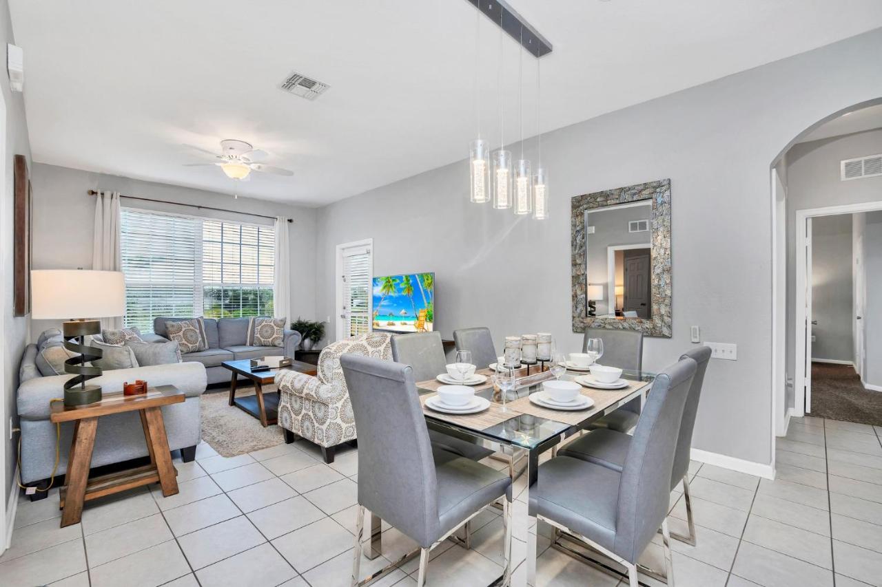 Updated Lakeview Condo, Minutes From Disney オーランド エクステリア 写真