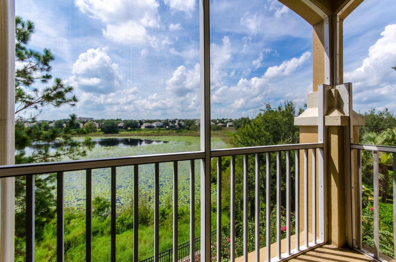 Updated Lakeview Condo, Minutes From Disney オーランド エクステリア 写真