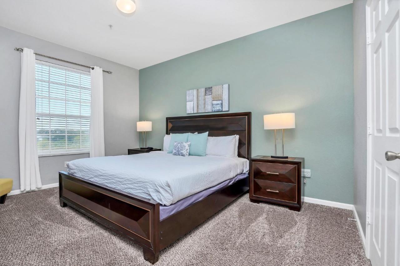 Updated Lakeview Condo, Minutes From Disney オーランド エクステリア 写真